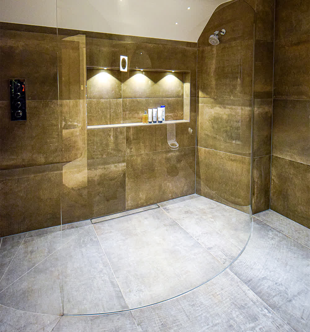 curved glass walk in shower screen